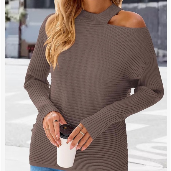 Woman’s Open Neck Sweater NWT - Picture 6 of 8